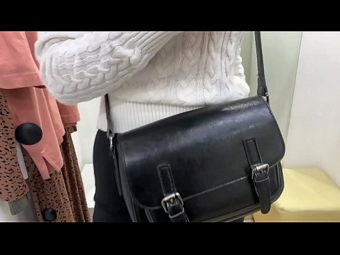 ❤️ Фитинг бөлмөсүндө жаш канчык FeralBerryди дилдо менен коомдук мастурбациялоо ️ Порно порно ky.mypornpics.ru
